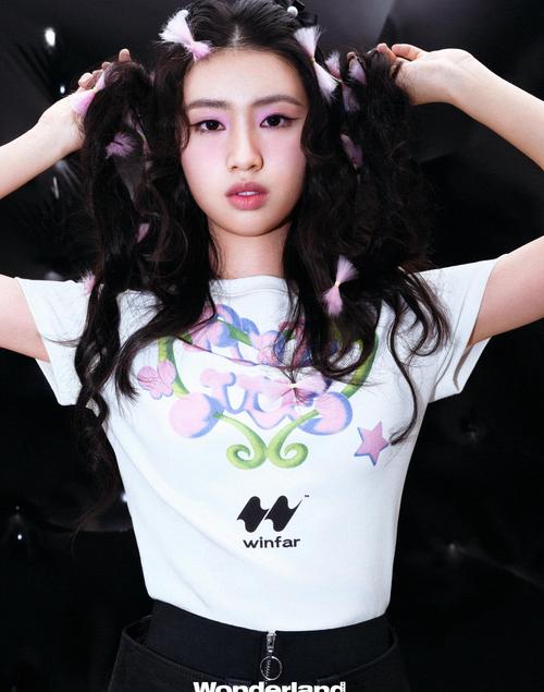 张亮与女儿合拍杂志,张亮与女儿合拍杂志图片